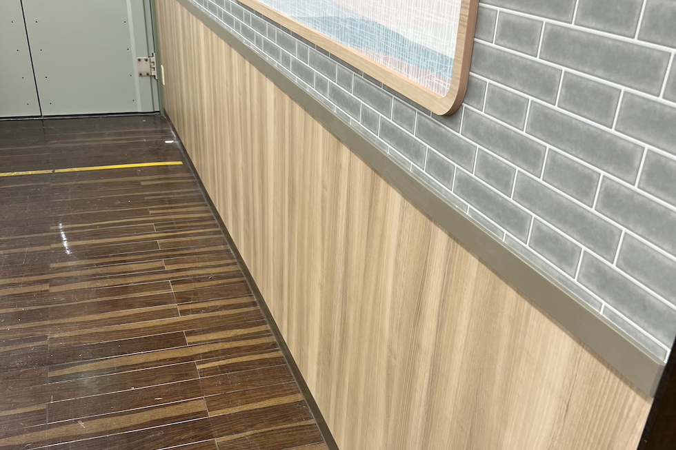 古くなった建具や家具を、きれいにリニューアル
